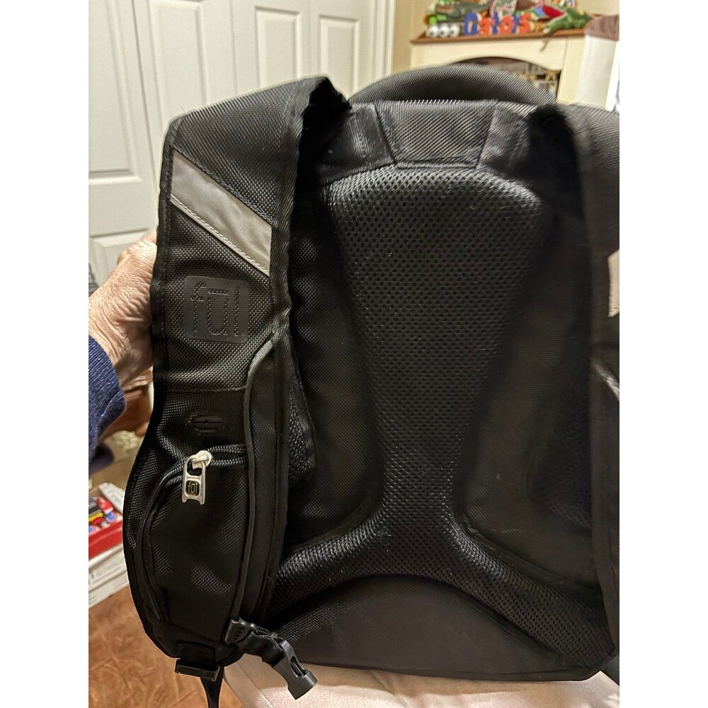 Ful. Back pack